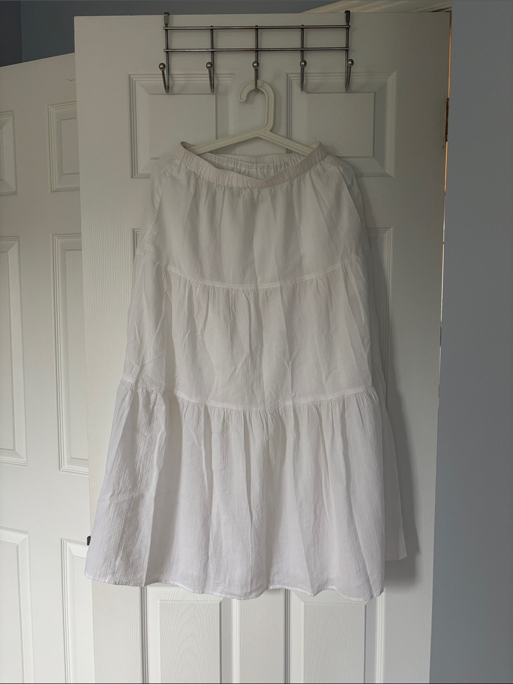Uniqlo White Tiered Maxi Skirt